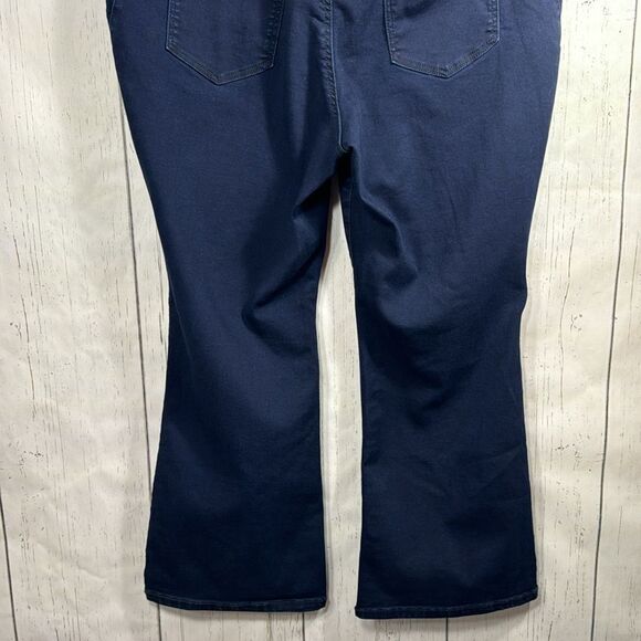 Iman Global Chic Womens Plus 360 Slim Boot Cut Dark Blue Denim Streetwear Jeans - Picture 8 of 16